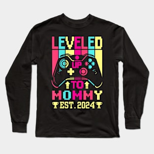 Going To Be Mom 2024 Leveled Up To Mommy 2024 Gamer Long Sleeve T-Shirt